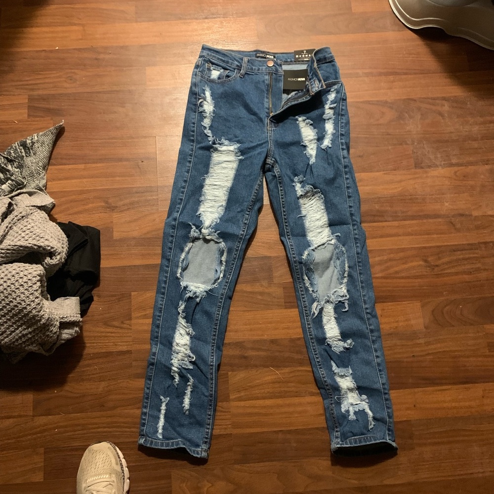 Fashion Nova Mom Jeans Size 7